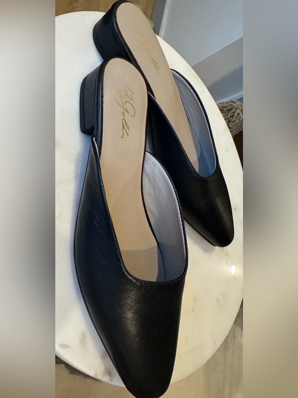 42 Gold Black Leather Slip-On Flat Mules